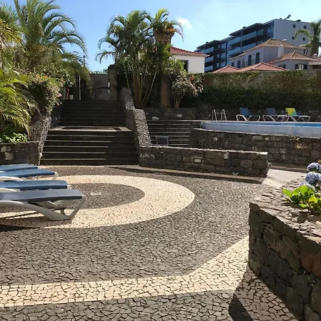 Mit Pool By Interhome 公寓